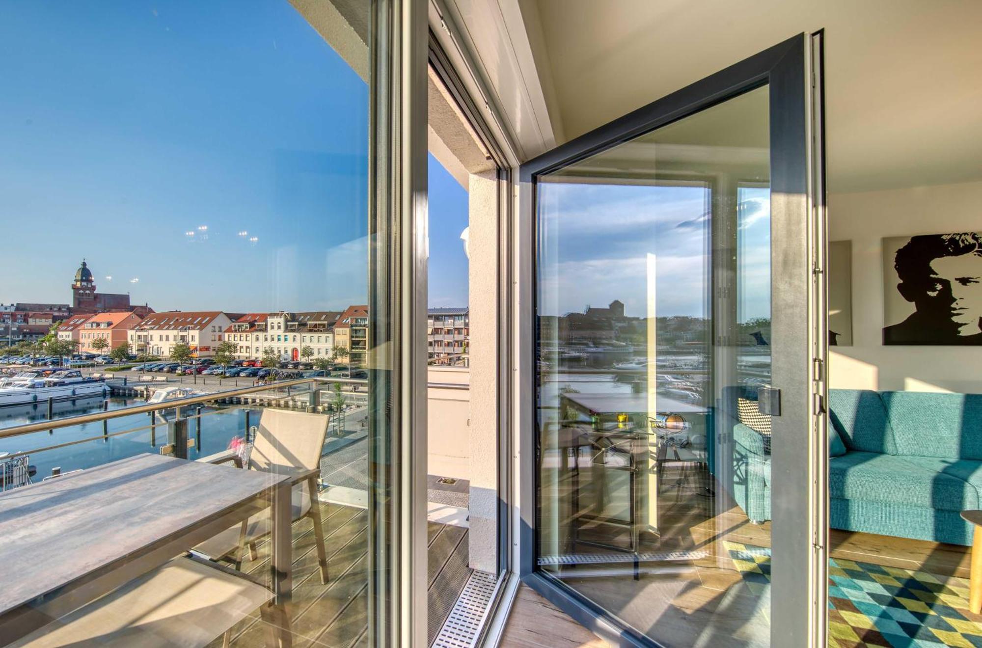 Mueritz Utkiek - Apartment Mit Seeblick & Balkon In Der Hafenresidenz Варен Екстер'єр фото